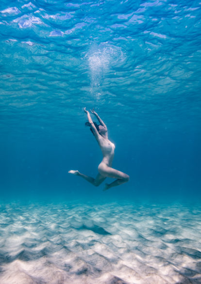 'The Jump' from the Levitation serie, St. Barth's fine art nudes, underwater photography, not Jean-Philippe Piter